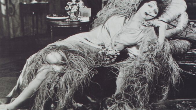 Barbara-La-Marr-in-THE-HEART-OF-A-SIREN-1925-1