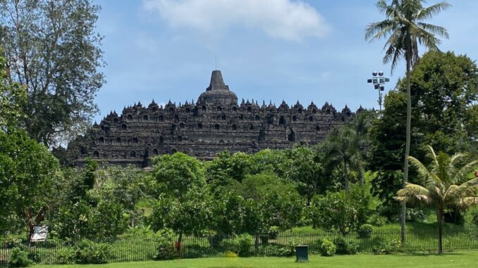 Borobudar feature